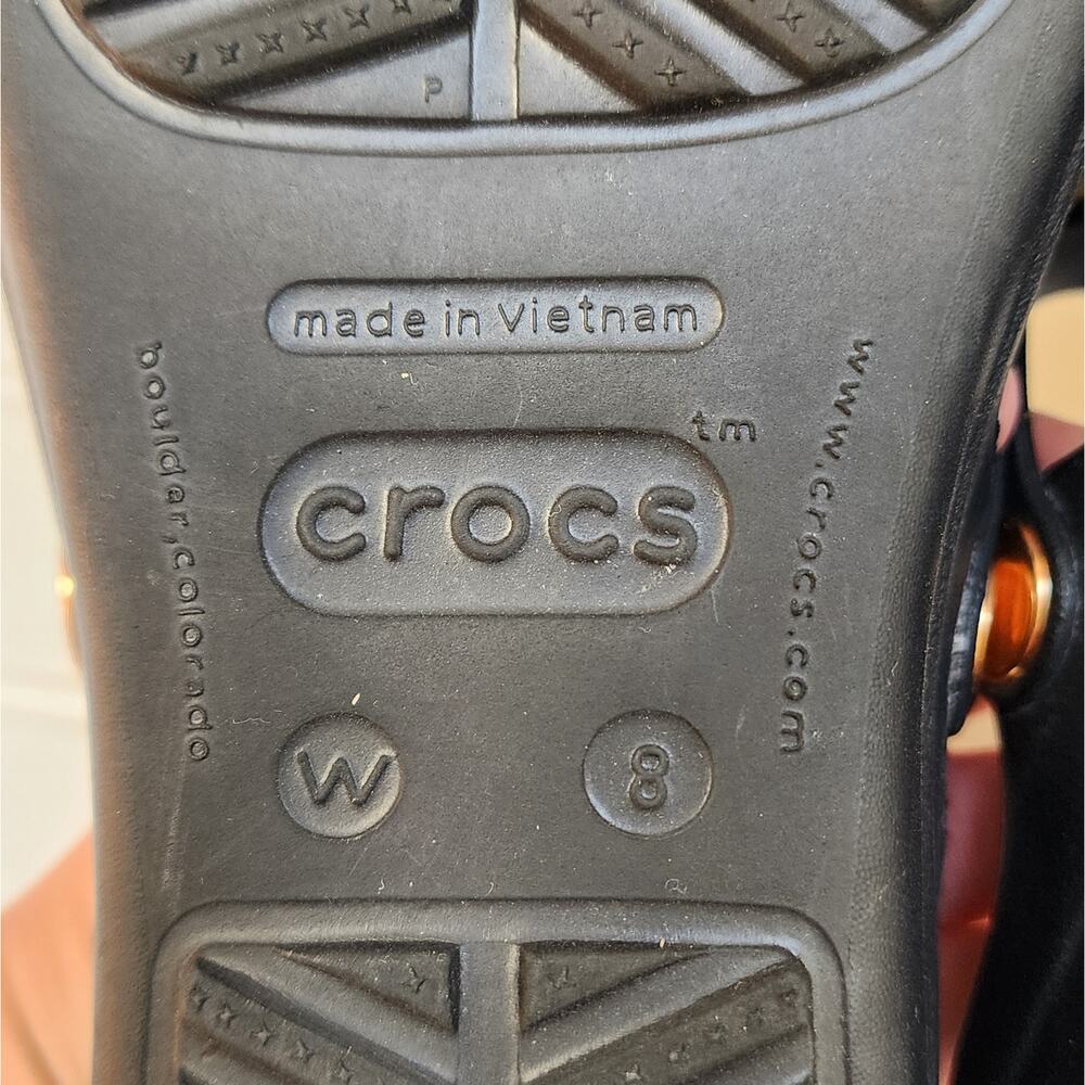 Crocs Women's Sanrah Diamante Wedge Flip Sandals Size 8 Black - Picture 9 of 10